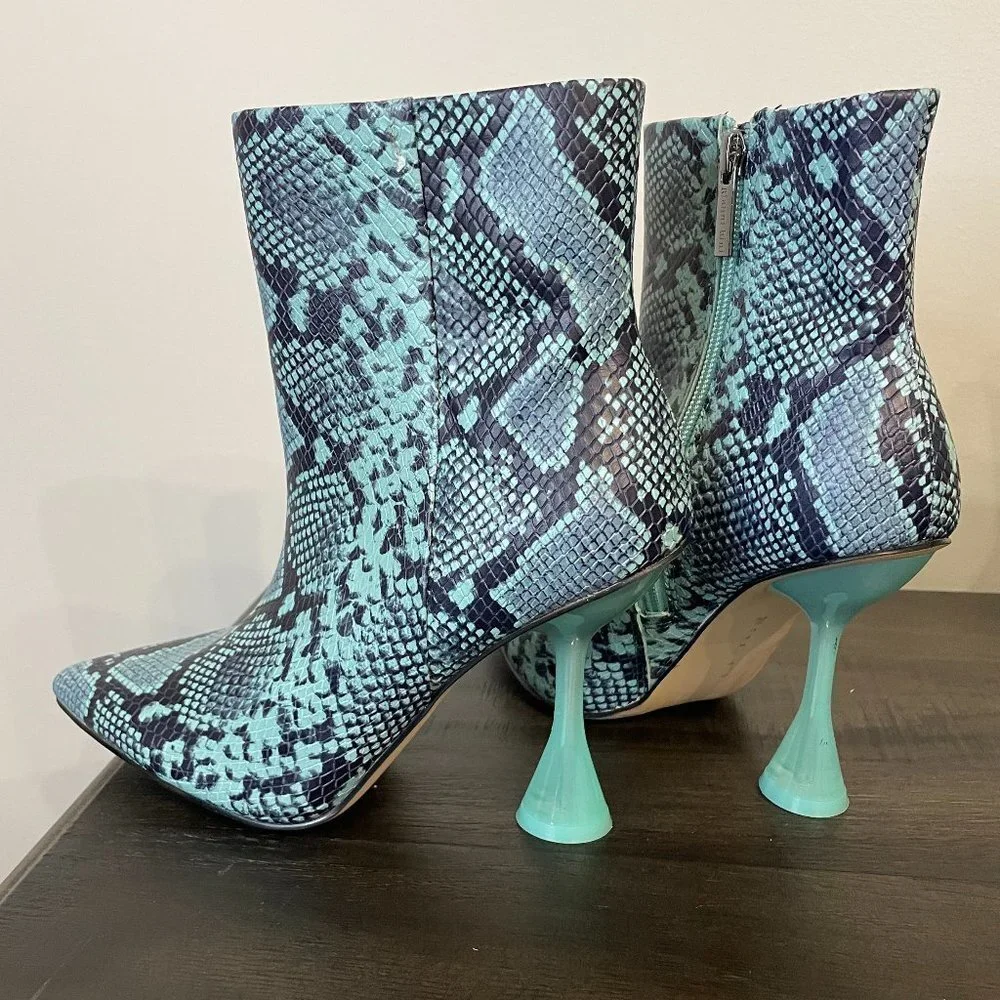 Gianni Bini Fawlie Aqua Teal Snake Leather Clear Flared‎ Heel Booties 7.5 NEW